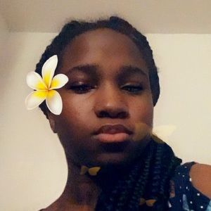 Meet your Posher, Crishaunna